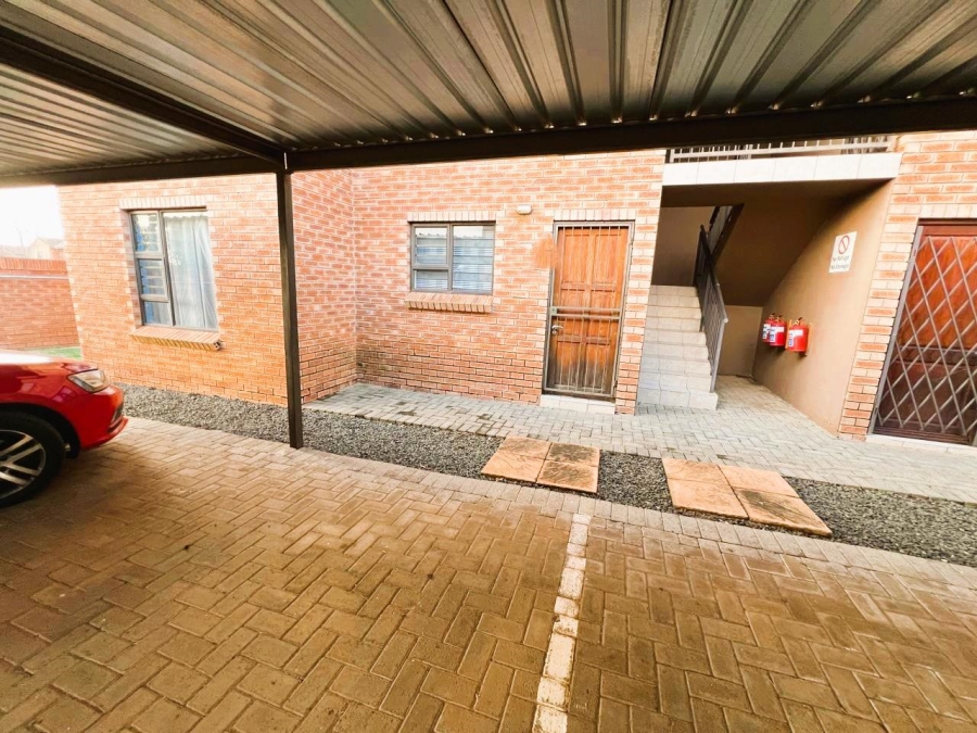 2 Bedroom Property for Sale in Bainsvlei Free State